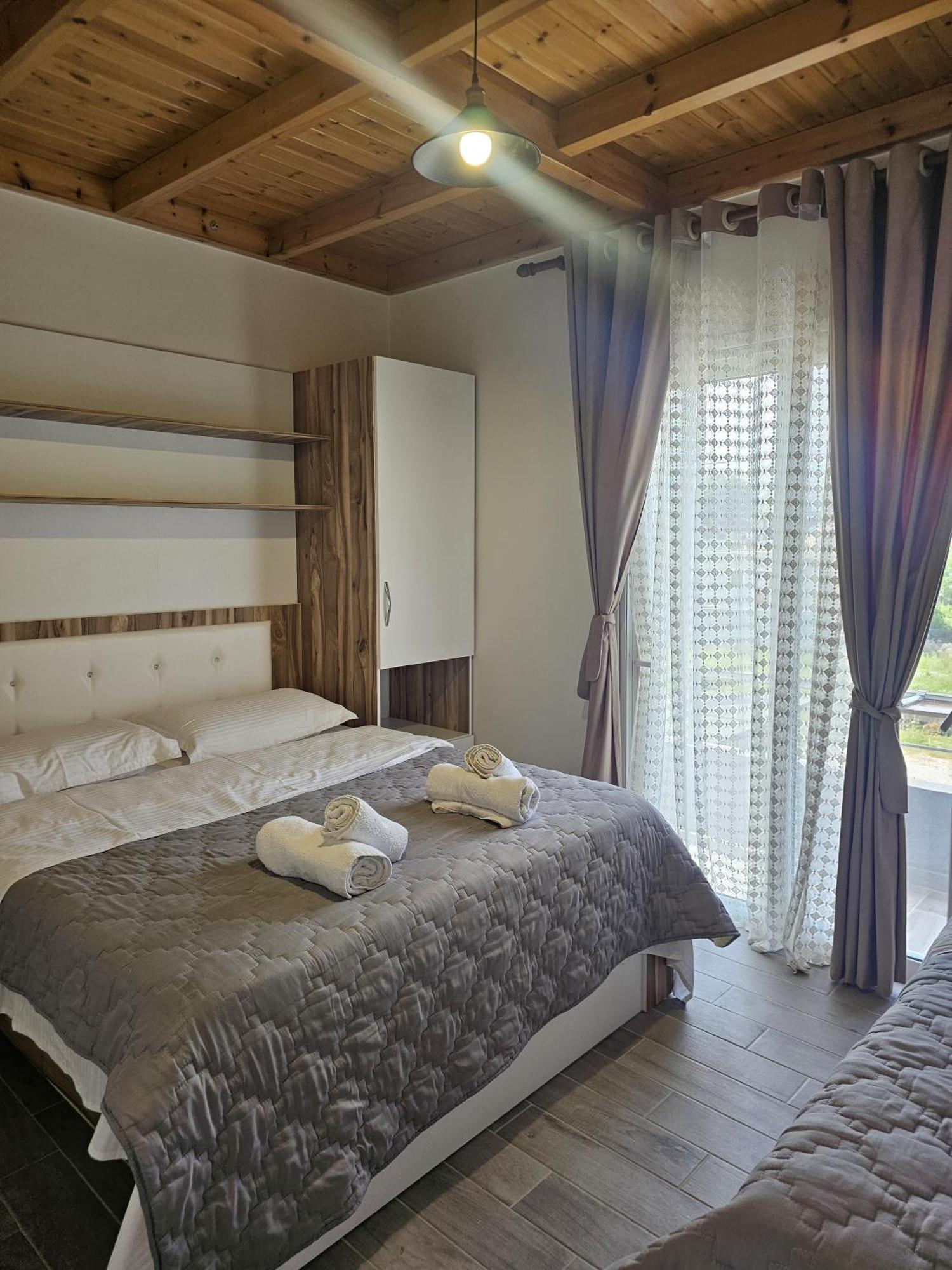 Vila Soleil Vlorë Exterior foto